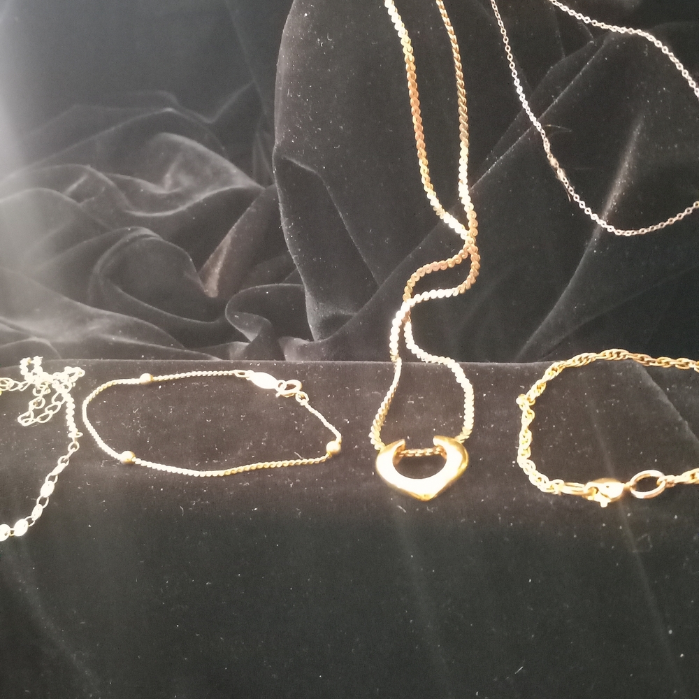 Gold Heart Pendant Necklaces Bracelets for Women — Classic Gold Silver Finish